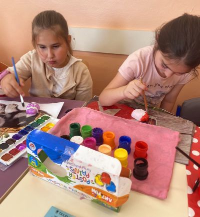 Великденска работилничка в ОУ „Чудомир“