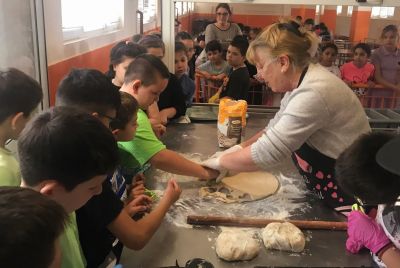 Великденска работилничка в ОУ „Чудомир“