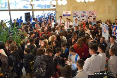 При голям интерес премина 12-ата Областна панорама на професионалното образование и кариерно ориентиране в Казанлък 