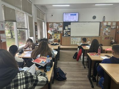 Ученици от ПГЛПТ станаха учители за ден 