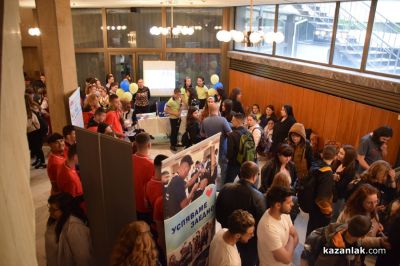 При голям интерес премина 12-ата Областна панорама на професионалното образование и кариерно ориентиране в Казанлък 