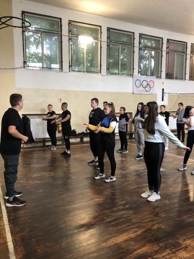 Ученици от ПГЛПТ станаха учители за ден 