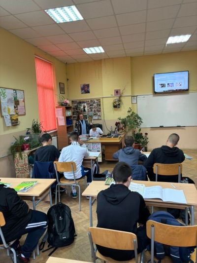 За поредна година ученици и учители си размениха ролите в ПГ „Иван Хаджиенов”