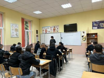 За поредна година ученици и учители си размениха ролите в ПГ „Иван Хаджиенов”