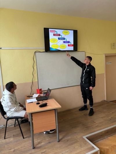 За поредна година ученици и учители си размениха ролите в ПГ „Иван Хаджиенов”