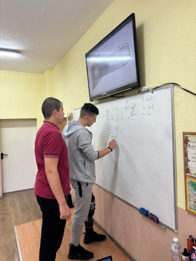 За поредна година ученици и учители си размениха ролите в ПГ „Иван Хаджиенов”