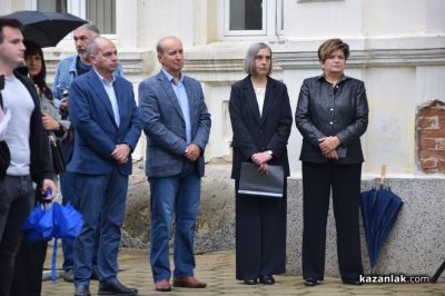 Директорът на ПХГ „Св. Св. Кирил Методий“: Да е свято името на патроните на нашата гимназия! Да е свято бъдещето на Хуманитарната гимназия!