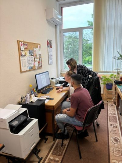 За поредна година ученици и учители си размениха ролите в ПГ „Иван Хаджиенов”