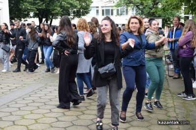 Директорът на ПХГ „Св. Св. Кирил Методий“: Да е свято името на патроните на нашата гимназия! Да е свято бъдещето на Хуманитарната гимназия!