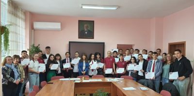 За поредна година ученици и учители си размениха ролите в ПГ „Иван Хаджиенов”