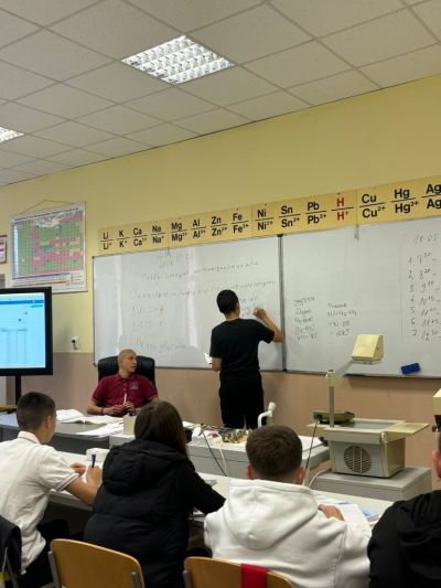 За поредна година ученици и учители си размениха ролите в ПГ „Иван Хаджиенов”