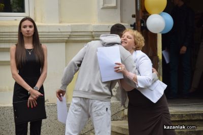 Директорът на ПХГ „Св. Св. Кирил Методий“: Да е свято името на патроните на нашата гимназия! Да е свято бъдещето на Хуманитарната гимназия!