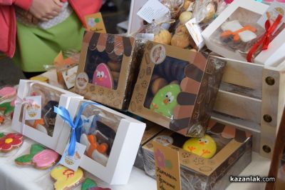 Юбилеен фестивал “Здравей, здраве“ посрещна десетки гости с интересни лекции и практики в Казанлък