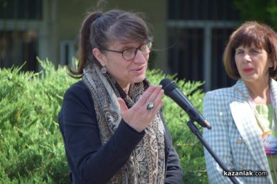 Юбилеен фестивал “Здравей, здраве“ посрещна десетки гости с интересни лекции и практики в Казанлък