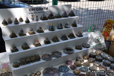 Юбилеен фестивал “Здравей, здраве“ посрещна десетки гости с интересни лекции и практики в Казанлък