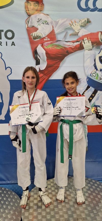 Таекуондистите от двата казанлъшки клуба с множество медали от турнира “Турбо Трофи“