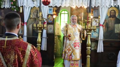 Митрополит Киприан пострига деца за иподякони