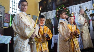 Митрополит Киприан пострига деца за иподякони