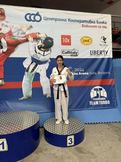 Таекуондистите от двата казанлъшки клуба с множество медали от турнира “Турбо Трофи“