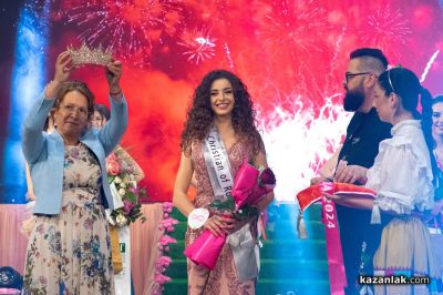 Неделина Неделчева е Царица Роза 2024