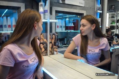 27 стилисти се грижат за перфектния външен вид на претендентките за короната на “Царица Роза 2024“