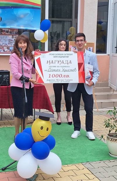 Механото изпрати своите абитуриенти