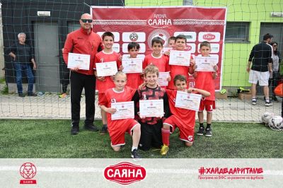 “Мати Болгария“ се класира за регионалния финал по футбол за ученици