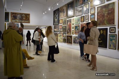 „Избори“: 250 творби създадоха новата постоянна експозиция в Художествена галерия - Казанлък 