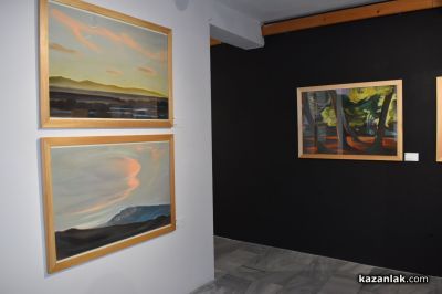 Световнопризнатият пастелист Дарина Янева представи своите живописни творби в Казанлък