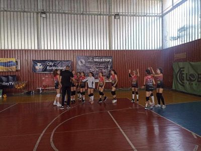 Децата на Казанлък с дебютни победи край морето!