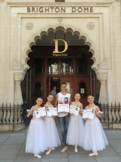 Казанлъшките балерини с кампания набираща средства за участието им на световните финали на Dance World Cup в Прага