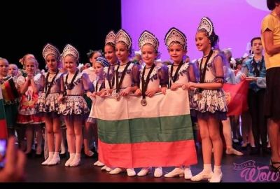 Казанлъшките балерини с кампания набираща средства за участието им на световните финали на Dance World Cup в Прага / Новини от Казанлък