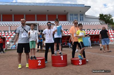 Деца и родители се забавляваха в спортната надпревара “Мама, татко и аз“