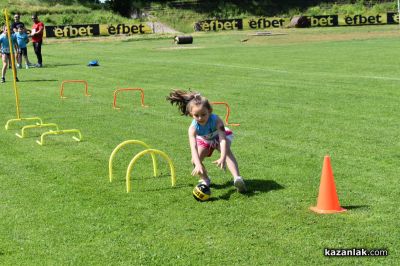 Деца и родители се забавляваха в спортната надпревара “Мама, татко и аз“