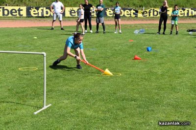 Деца и родители се забавляваха в спортната надпревара “Мама, татко и аз“