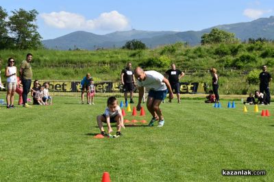 Деца и родители се забавляваха в спортната надпревара “Мама, татко и аз“