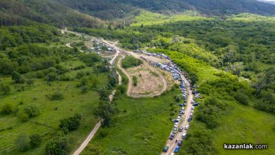 Традиционният мотокрос в Енина събра стотици фенове