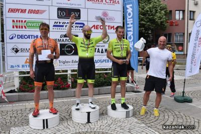 Колоездачен клуб “Лястовица“ завоюва купа и медал от състезанието в Казанлък