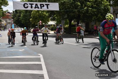 Колоездачен клуб “Лястовица“ завоюва купа и медал от състезанието в Казанлък