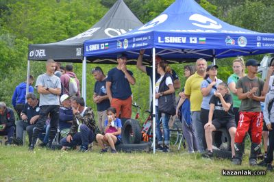 Традиционният мотокрос в Енина събра стотици фенове