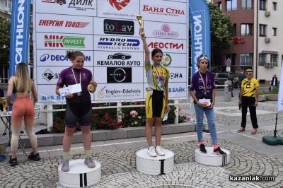 Колоездачен клуб “Лястовица“ завоюва купа и медал от състезанието в Казанлък