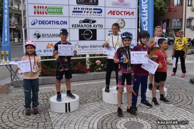 Колоездачен клуб “Лястовица“ завоюва купа и медал от състезанието в Казанлък