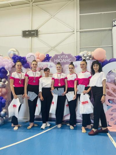 Златни, сребърни и бронзови медали спечелиха гимнастичките от “Розова долина“ в София 