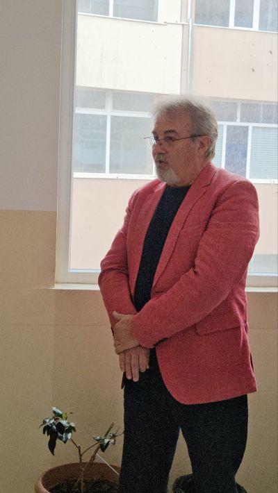 Нов товаро-пътнически асансьор заработи в казанлъшката Поликлиника