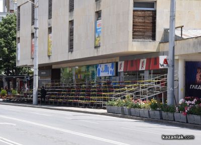 Пъстър и цветен е Казанлък в кулминационните дни на 121-вия Празник на розата