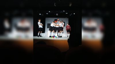 “Взрив“ на казанлъшкия театър изправи на крака учениците на ПГЛПТ  / Новини от Казанлък