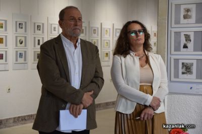 430 графики на творци от 5 континента представя Художествената галерия в Казанлък