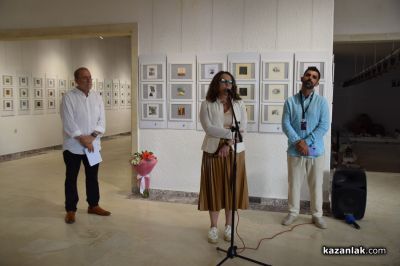 430 графики на творци от 5 континента представя Художествената галерия в Казанлък