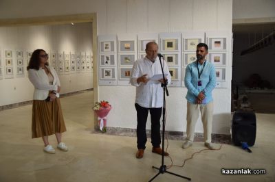 430 графики на творци от 5 континента представя Художествената галерия в Казанлък