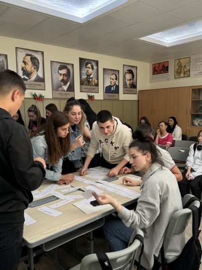 Урок-състезание на тема „Ботев – пътят към безсмъртието“ се проведе в ПГЛПТ